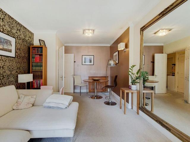 Apartment for rent in Tower Hill, Greater London
