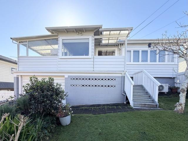 House for rent in Three Kings, Oroua County