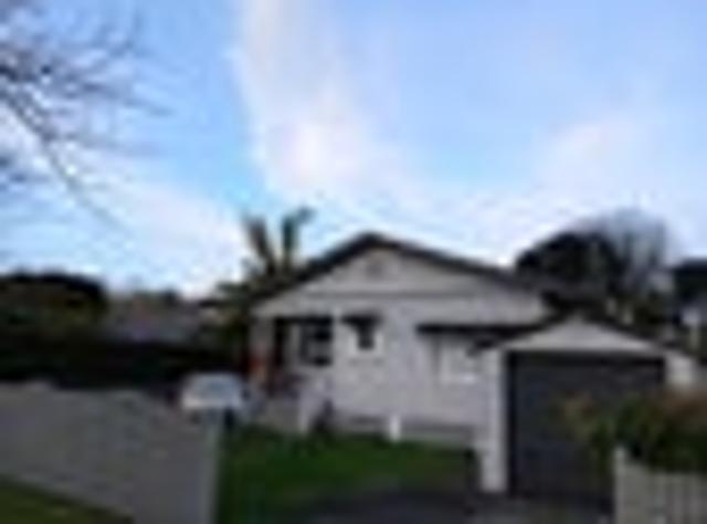 House for rent in Three Kings, Oroua County