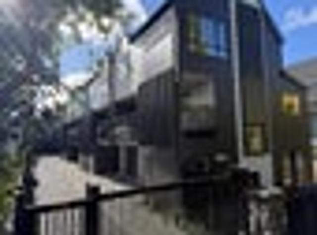 Townhouse for rent in Three Kings, Oroua County