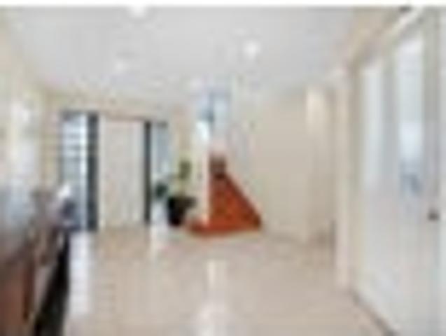 House for rent in Three Kings, Oroua County