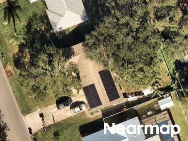House for sale in Edgewater
