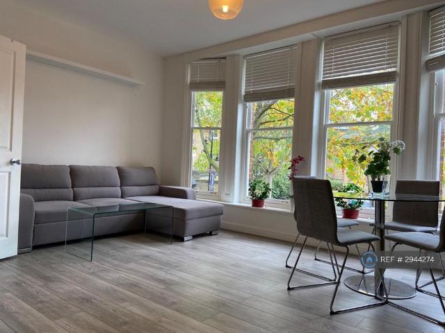 House for rent in Kew, Greater London