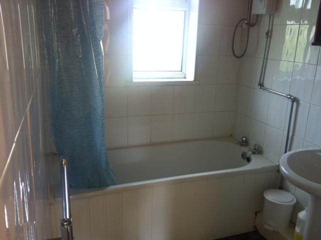 House for rent in Hyde Park, West Yorkshire