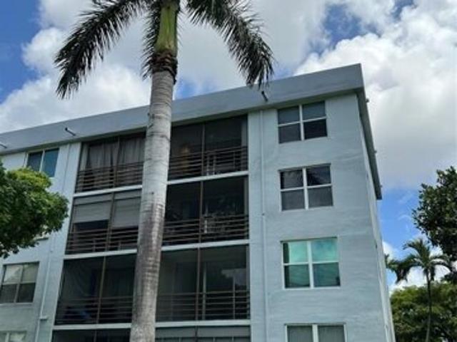 Condo for sale in Oakland Park