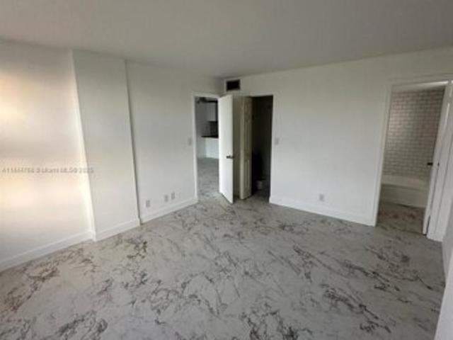Condo for sale in Oakland Park