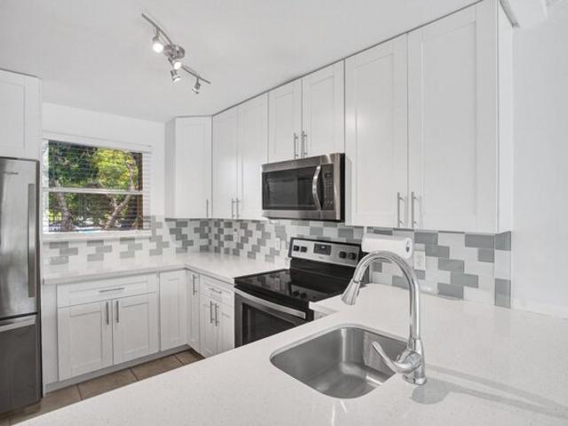 Condo for sale in Oakland Park