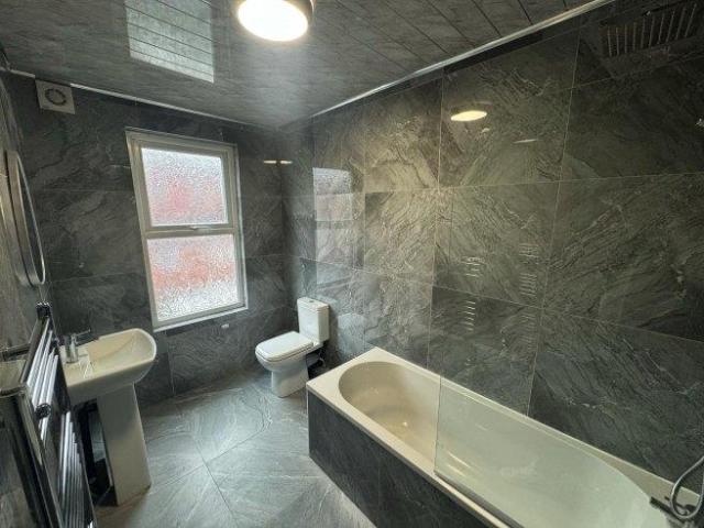 House for rent in Hyde Park, West Yorkshire