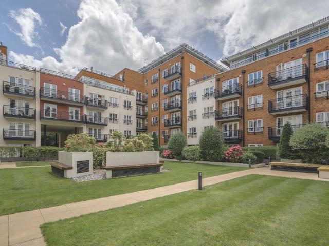 Apartment for rent in Norbiton, Greater London