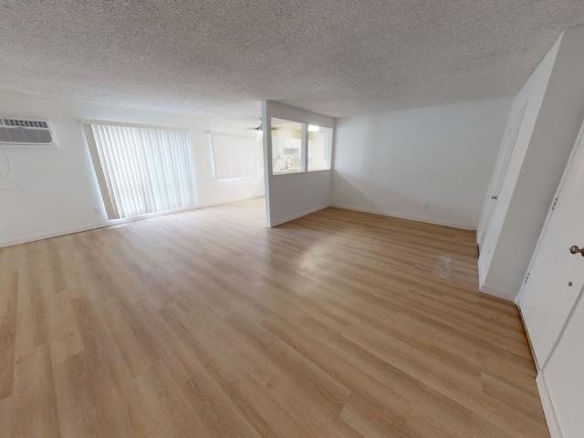 Apartment for rent in Canoga Park, California