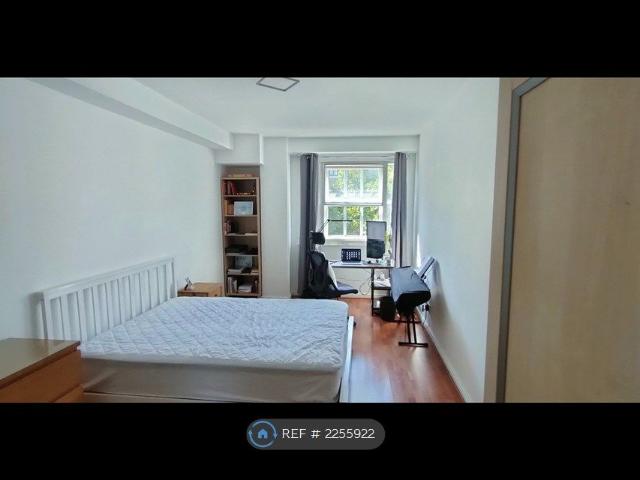 House for rent in Tower Liberty, Wapping