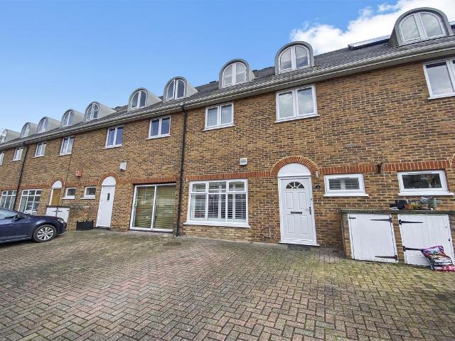 Apartment for rent in Mile End, Greater London