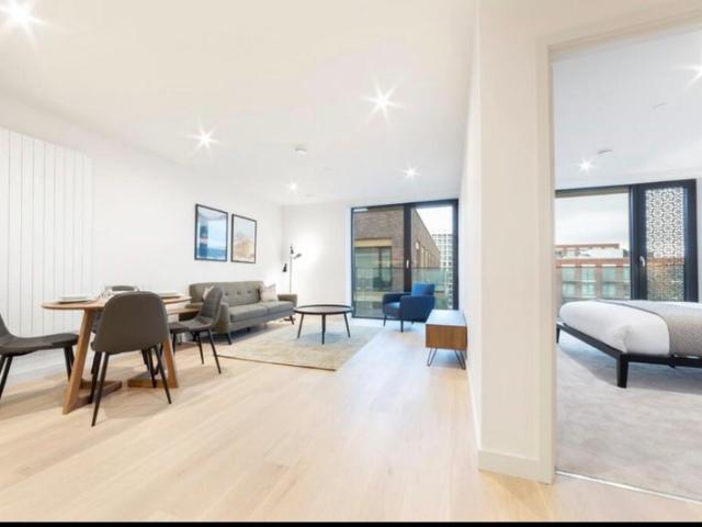 Apartment for rent in Silvertown, Greater London