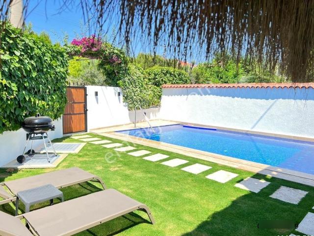 Çeşme, İzmir içerisinde kiralık Villa