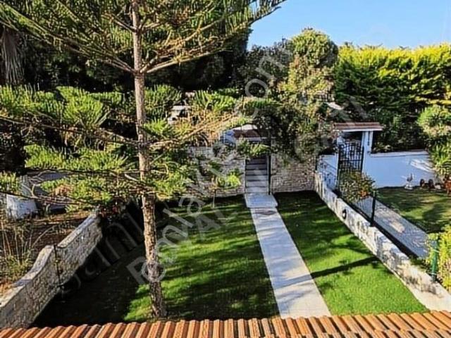 Çeşme, Alaçatı Mahallesi içerisinde kiralık Villa