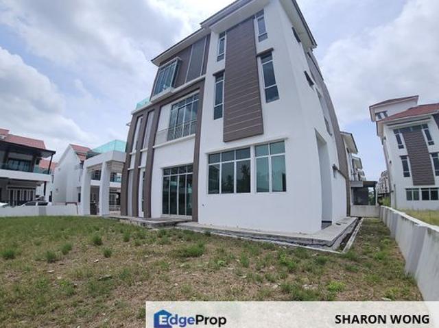 House for sale in Wellesley, Penang
