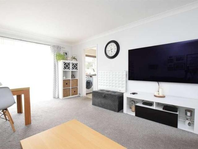 Apartment for rent in Gidea Park, Greater London