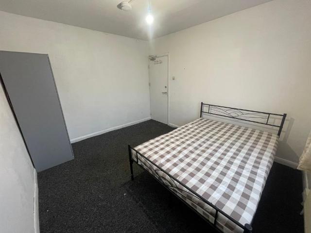 House for rent in Highams Park, Greater London