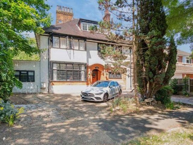 House for sale in Greater London