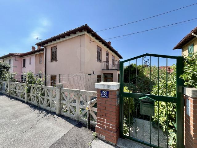 Villa Indipendente in affitto a San Giovanni-Chiadino-Rozzol, Villa Opicina