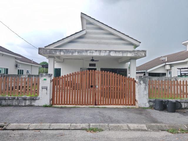 Bungalow for sale in Perak