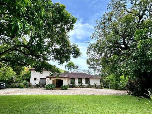 RSW263107. Se vende increible casa amoblada al lado de río, 4000m terreno