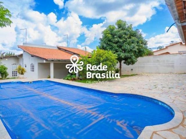 Casa venda em Região Geográfica Imediata do Distrito Federal, Região Integrada de Desenvolvimento do Distrito Federal e Entorno