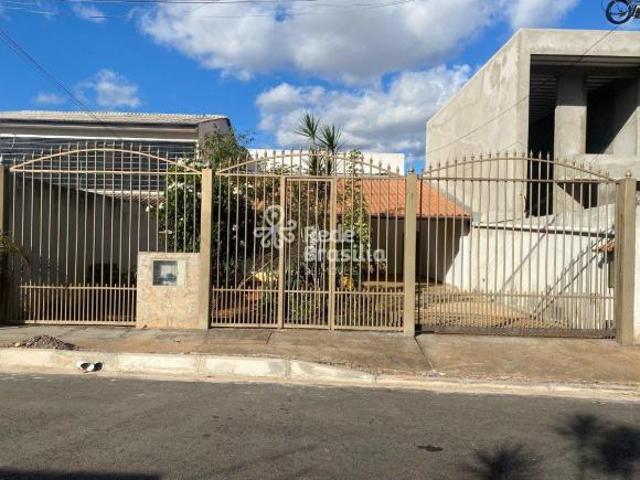 Casa venda em Região Geográfica Imediata do Distrito Federal, Região Integrada de Desenvolvimento do Distrito Federal e Entorno