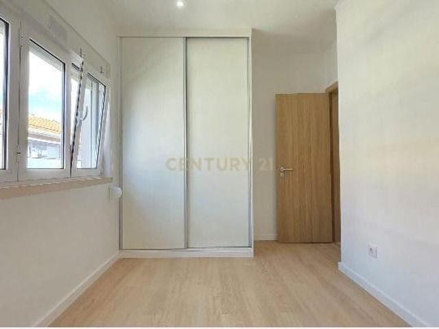 Apartamento alugar em Bairro Janeiro, Amadora