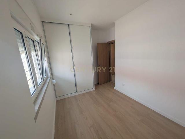 Apartamento alugar em Bairro Janeiro, Amadora