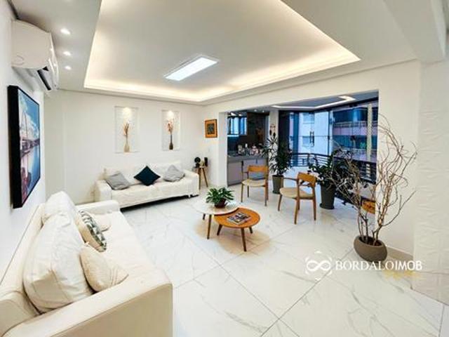 Apartamento venda em Região Geográfica Imediata do Distrito Federal, Região Integrada de Desenvolvimento do Distrito Federal e Entorno