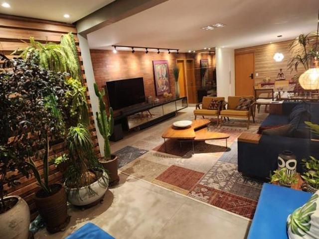 Apartamento venda em Região Geográfica Imediata do Distrito Federal, Região Integrada de Desenvolvimento do Distrito Federal e Entorno