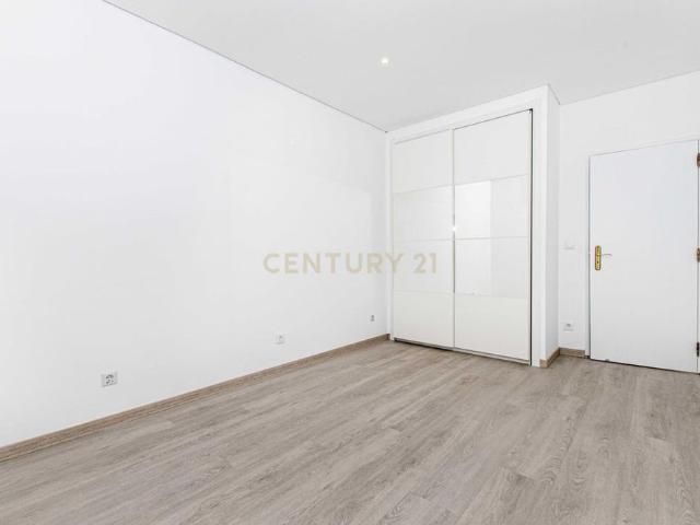 Apartamento alugar em Quinta da Cruz de Pau, Calhandriz