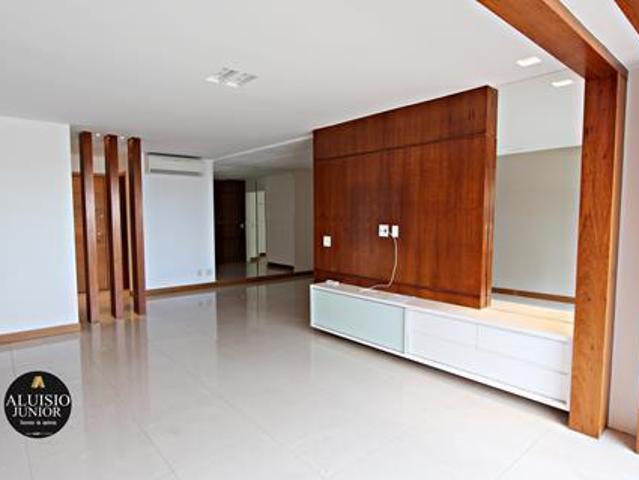 Apartamento venda em Região Geográfica Imediata do Distrito Federal, Região Integrada de Desenvolvimento do Distrito Federal e Entorno