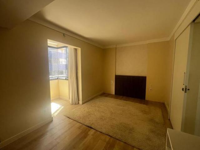 Apartamento venda em Região Geográfica Imediata do Distrito Federal, Região Integrada de Desenvolvimento do Distrito Federal e Entorno