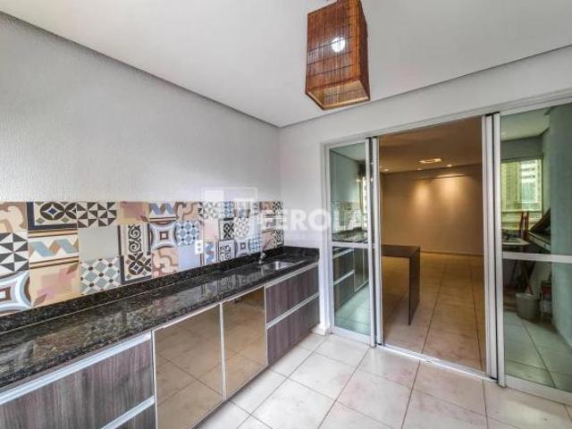 Apartamento venda em Região Geográfica Imediata do Distrito Federal, Região Integrada de Desenvolvimento do Distrito Federal e Entorno