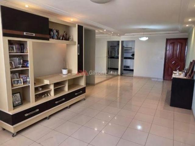 Apartamento venda em Região Geográfica Imediata do Distrito Federal, Região Integrada de Desenvolvimento do Distrito Federal e Entorno