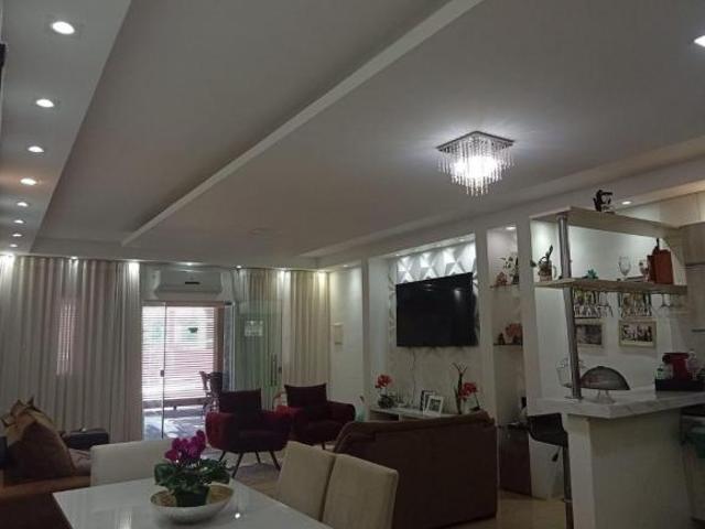 Casa venda em Região Geográfica Imediata do Distrito Federal, Região Integrada de Desenvolvimento do Distrito Federal e Entorno