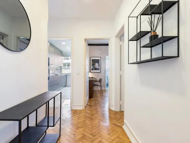 Apartamento alugar em São João de Brito, Lisboa