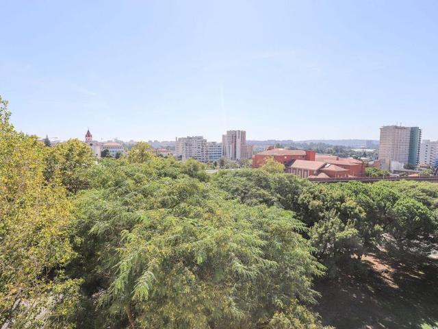 Apartamento alugar em Quinta do Lambert, Lisboa