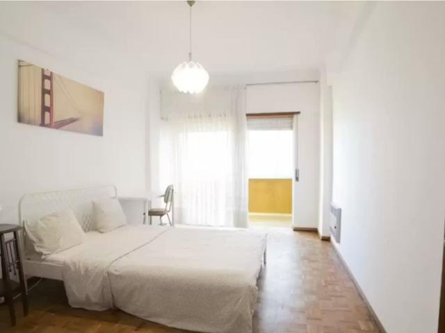 Apartamento alugar em Picheleira, Lisboa