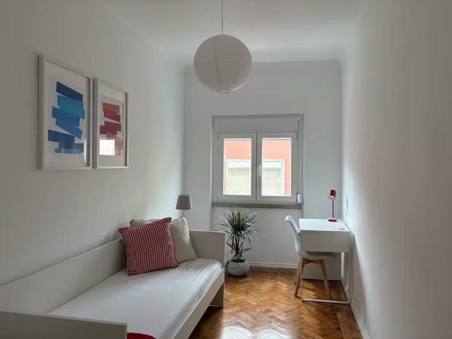 Apartamento alugar em Santiago Dos Velhos, Lisboa