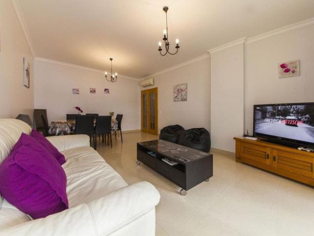 Apartamento alugar em Bairro Operário, Lagos