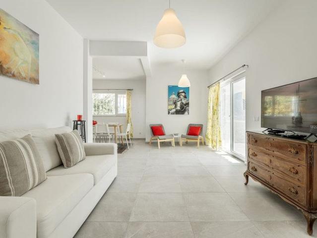 Apartamento alugar em Alporchinhos, Faro
