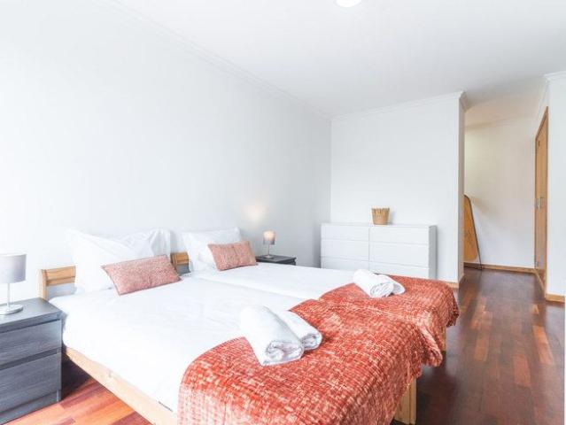 Apartamento alugar em Vargem, Santa Cruz
