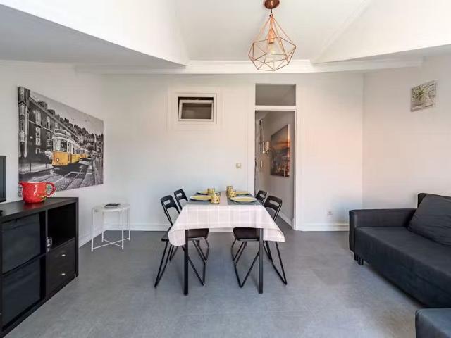 Apartamento alugar em Mercês, Lisboa