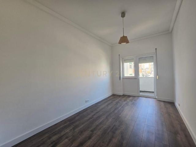 Apartamento alugar em Cova da Piedade, Almada