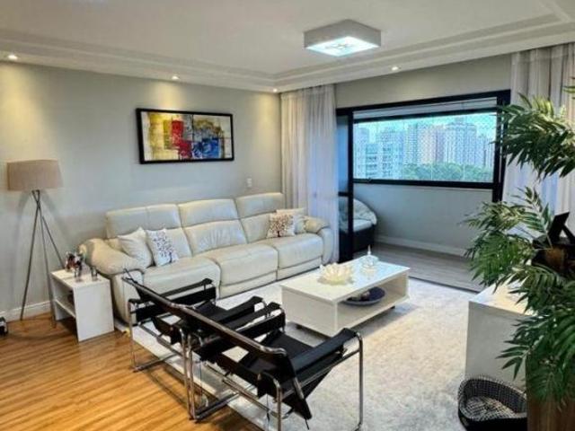 Apartamento venda em Região Geográfica Imediata do Distrito Federal, Região Integrada de Desenvolvimento do Distrito Federal e Entorno