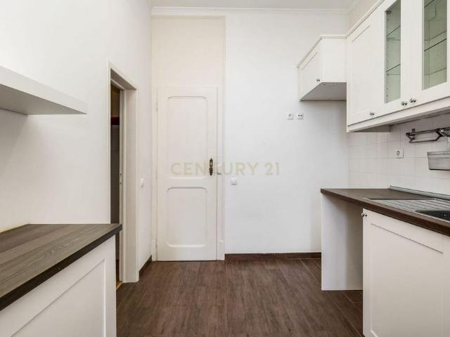 Apartamento alugar em Estrela, Lisboa