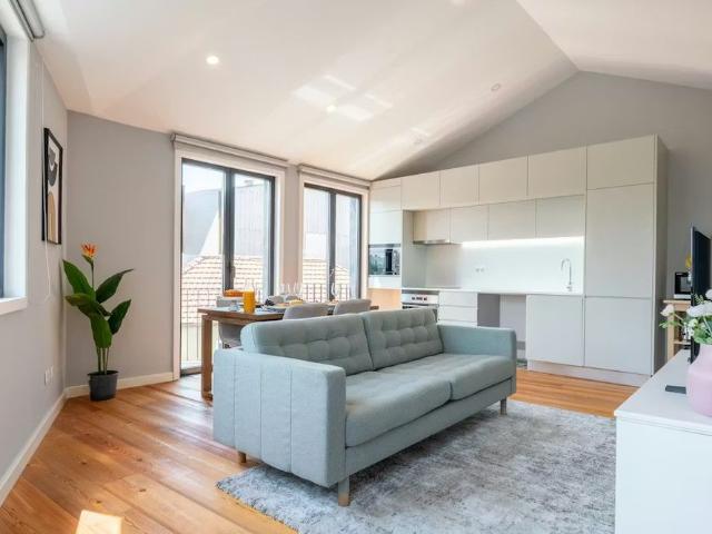 Apartamento alugar em Porto, Lordelo Do Ouro